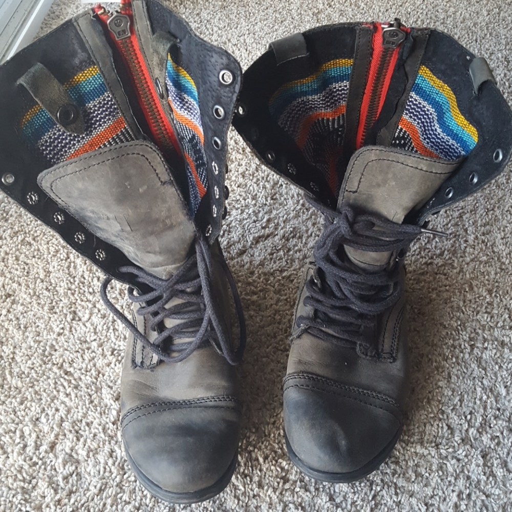 Steve Madden grey military boots